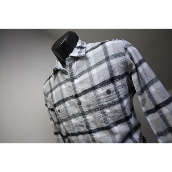 J Crew Classic Fit Flannel Camp Shirt Button Up Plaid Long Sleeve Mens Sz Medium - Picture 1 of 7